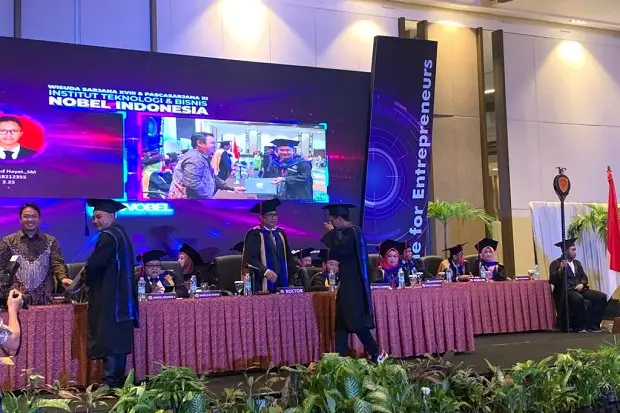 Konsisten Cetak Entrepreneur,...