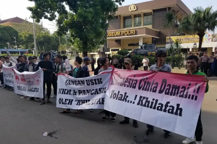 Deputi II BNPT Ingatkan...