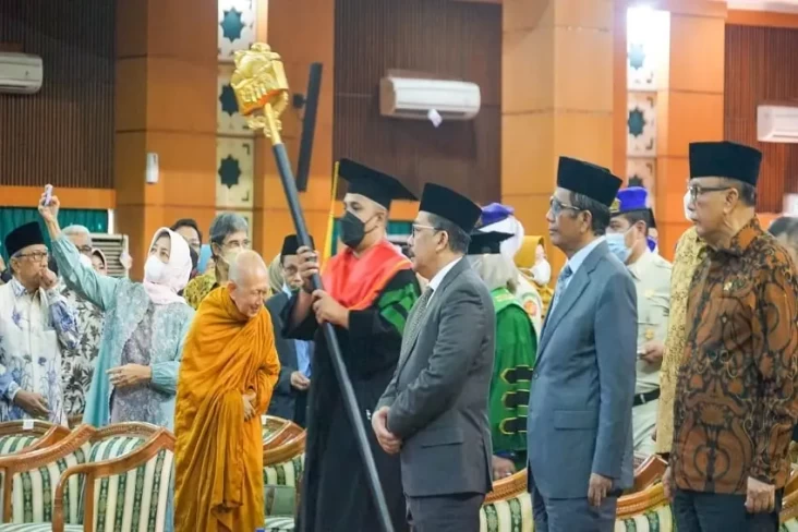 Mahfud MD Ingatkan Pentingnya...