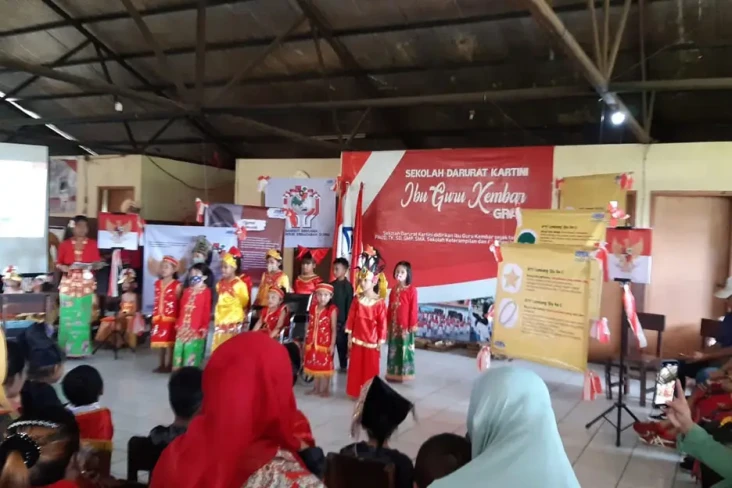 Peringati Hari Lahir...