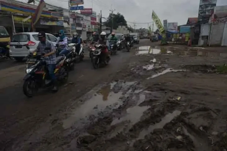 Jalur Cikarang-Cibarusah...