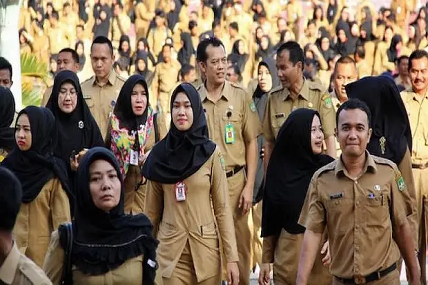 Ratusan PNS DKI Purna...