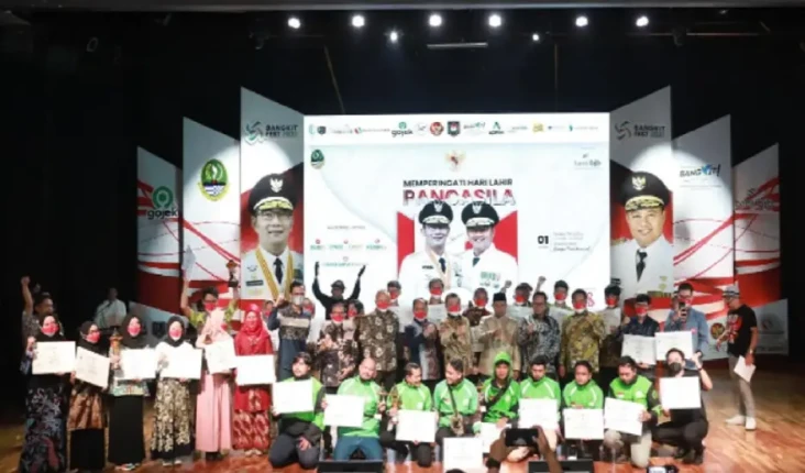Peringati Hari Lahir...