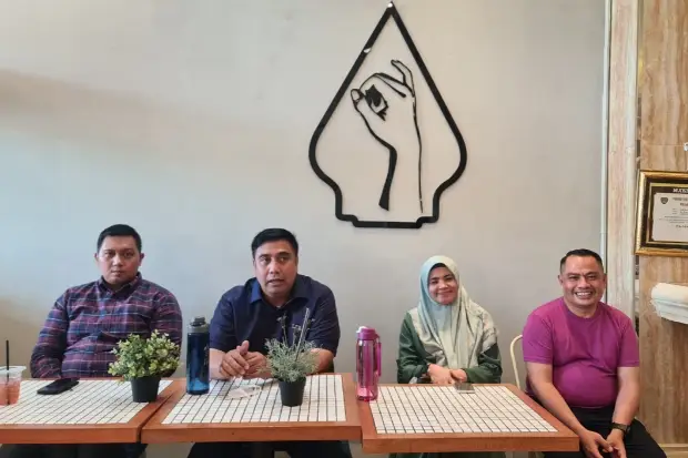 Band Papan Atas Didatangkan...
