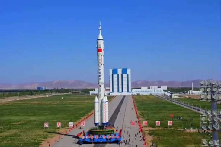 China Siap Luncurkan...