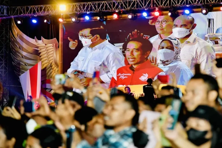 Malam Terakhir di Ende,...