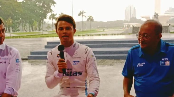 Nyck de Vries Berdarah...