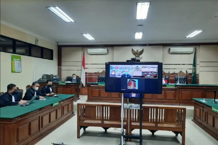 Terjerat Kasus Jual...