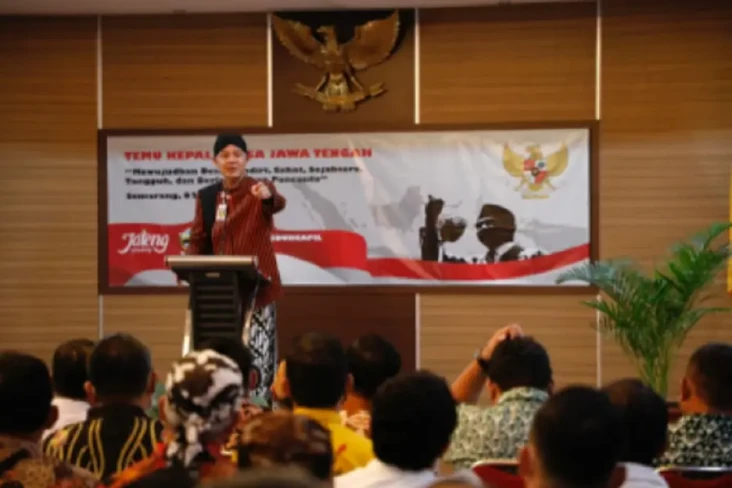 Membumikan Pancasila,...