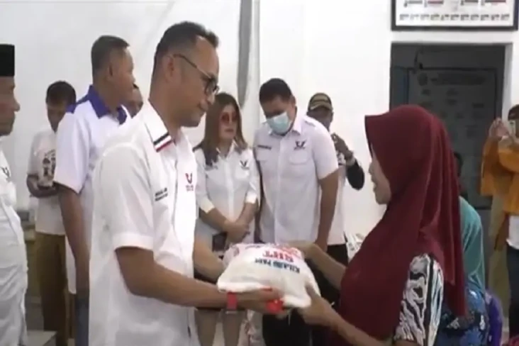 Salurkan Bantuan untuk...