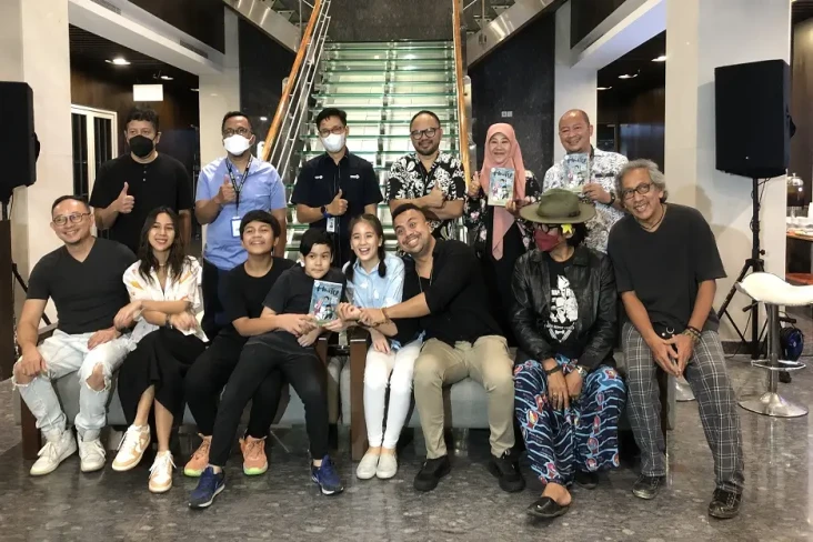 Bintangi Film Anak Penangkap...