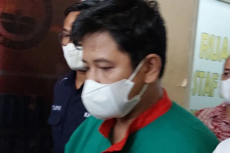 Musisi AB yang Ditangkap...