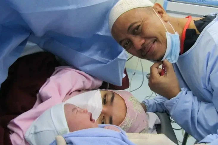 Bebi Silviana Melahirkan...