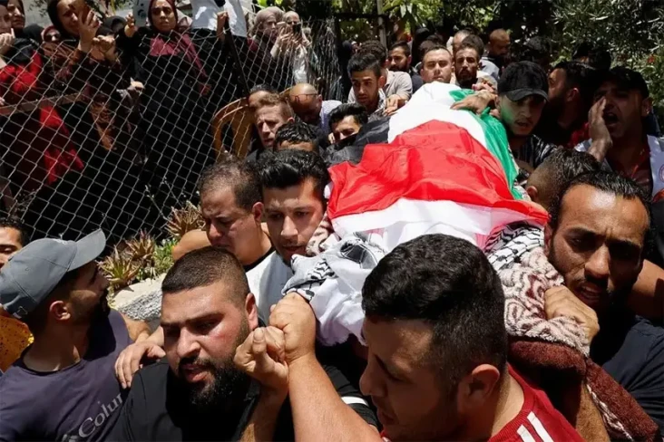 Tentara Israel Tembak...