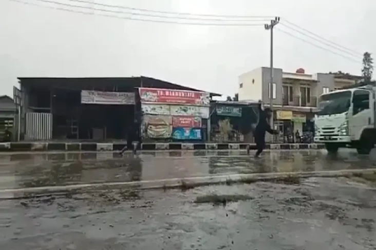 Konyol! Remaja di Bandung...