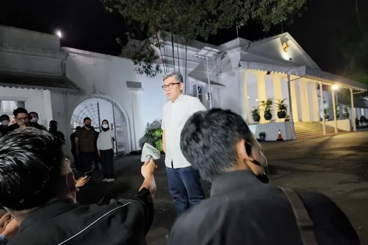 Ridwan Kamil Tiba di...