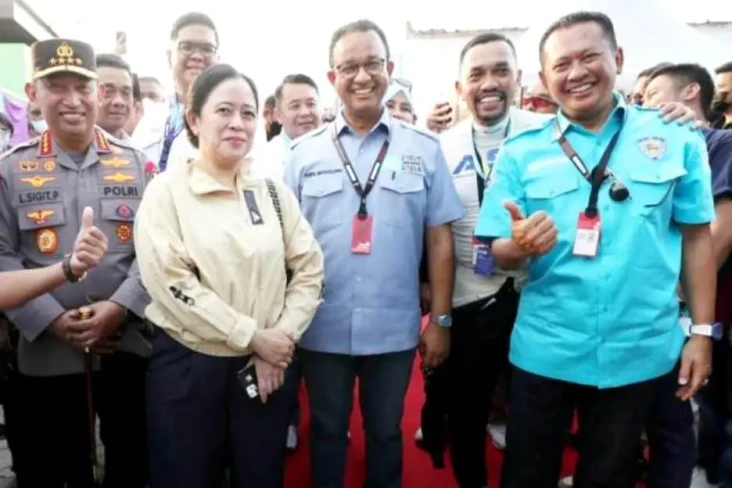 Momen Puan Foto Bareng...