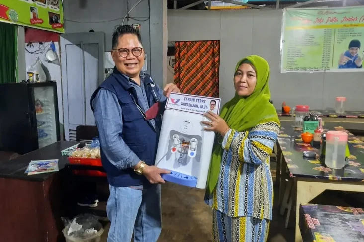 Partai Perindo Bagi-bagi...