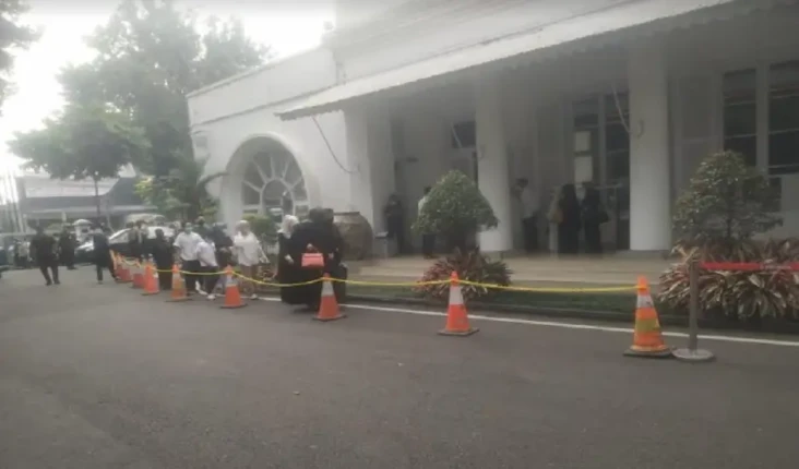 Gelar Pengajian untuk...