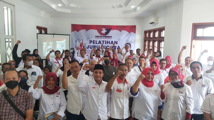 Puluhan Kader Perindo...