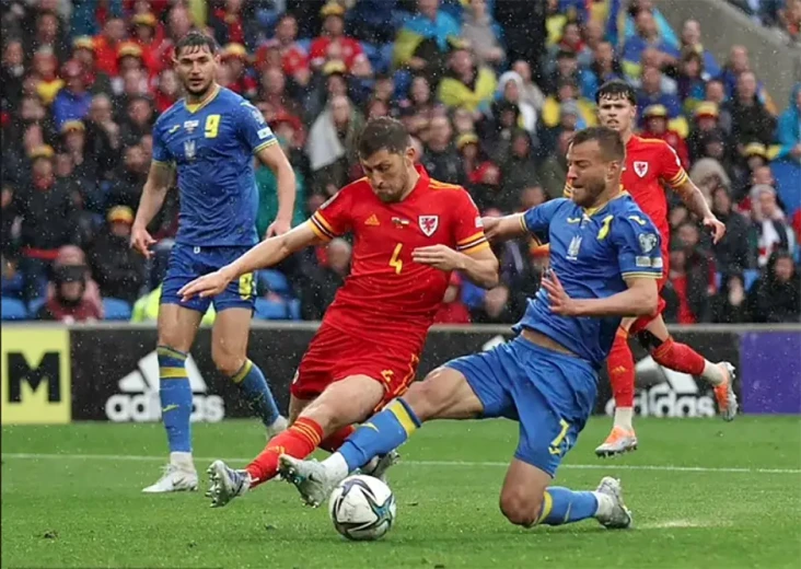 Cetak Gol Bunuh Diri,...