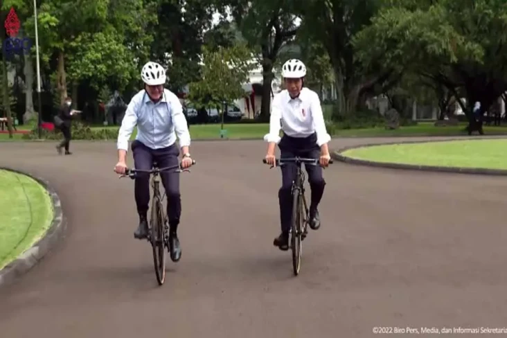 Jokowi Ajak PM Australia...