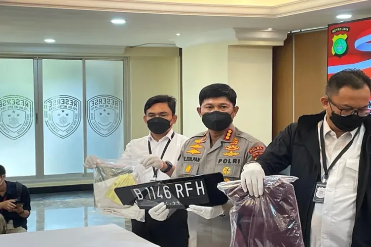 Pakai Pelat RFH Bodong,...