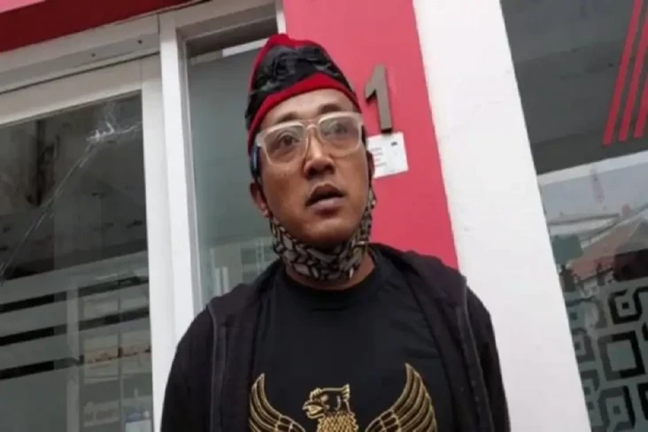Laporkan Rizky Febian,...