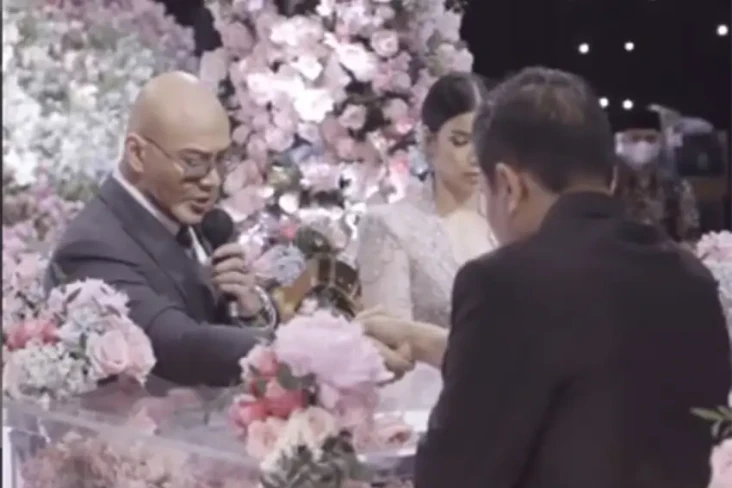 Deddy Corbuzier Resmi...