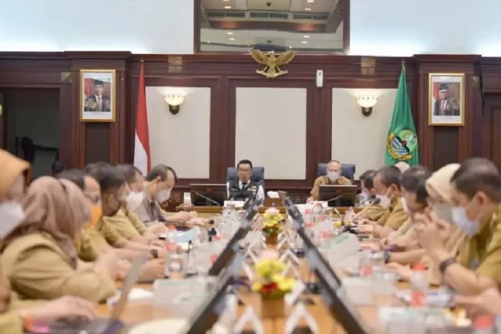 Kembali Pimpin Jabar,...