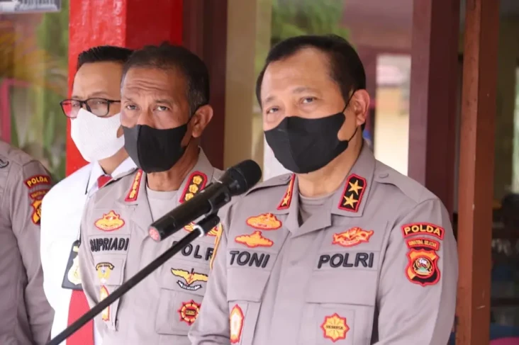 Pekan Pertama Juni,...