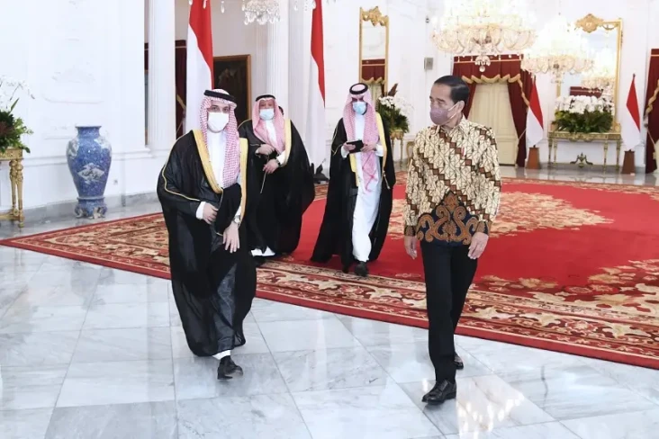 Jokowi dan Menlu Arab...
