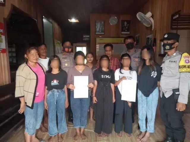 Viral 5 Siswi di Kapuas...