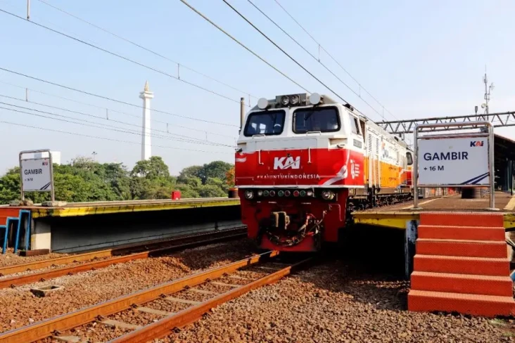 Stasiun Gambir Dikabarkan...