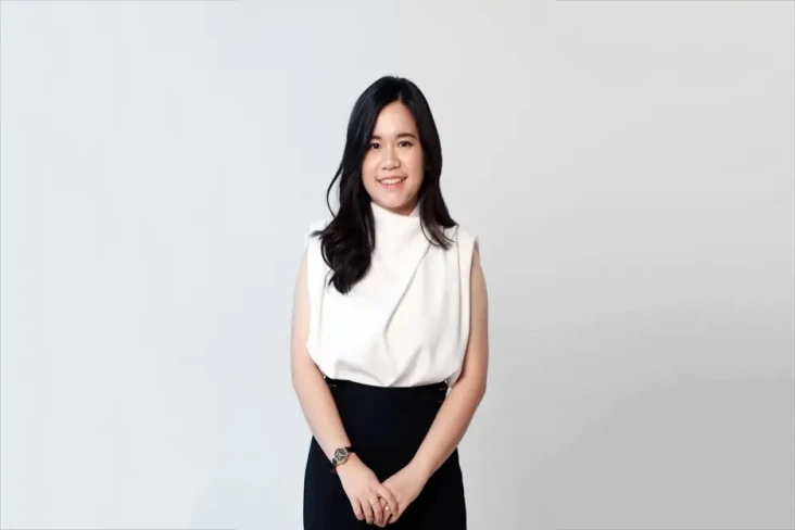 Mulai di Singapura,...