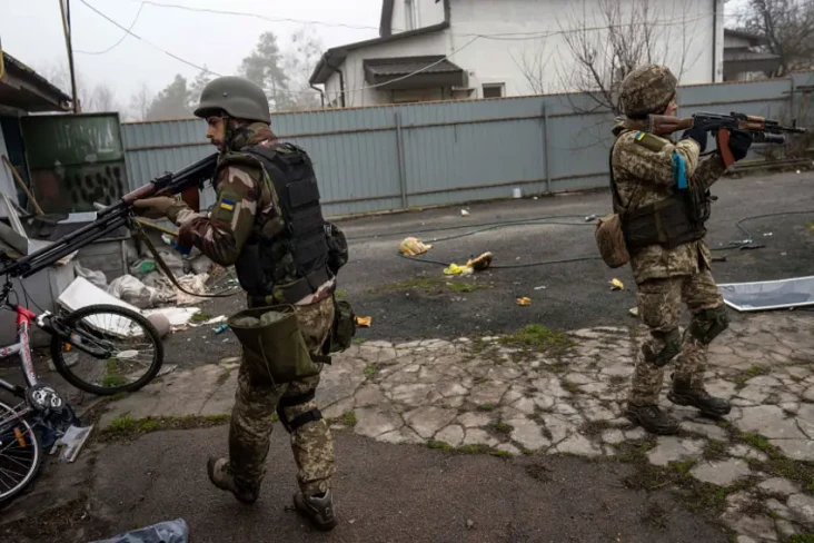 Berebut Kuasai Sievierodonetsk,...