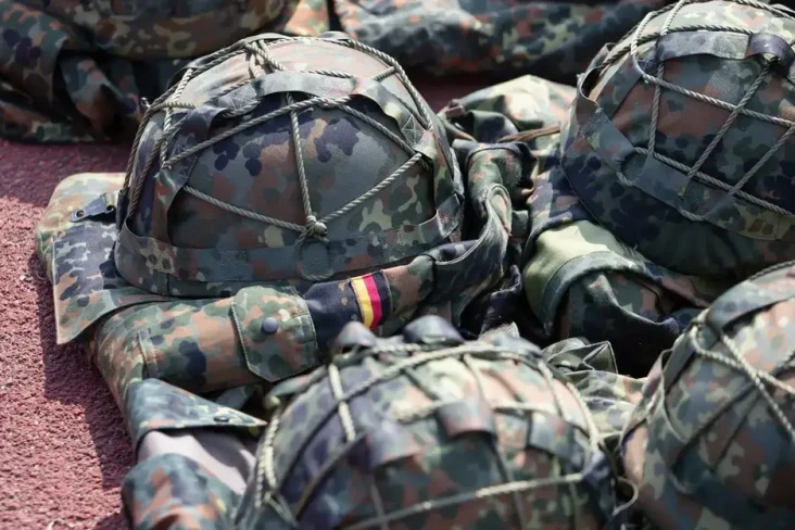 Ribuan Helm Bantuan...