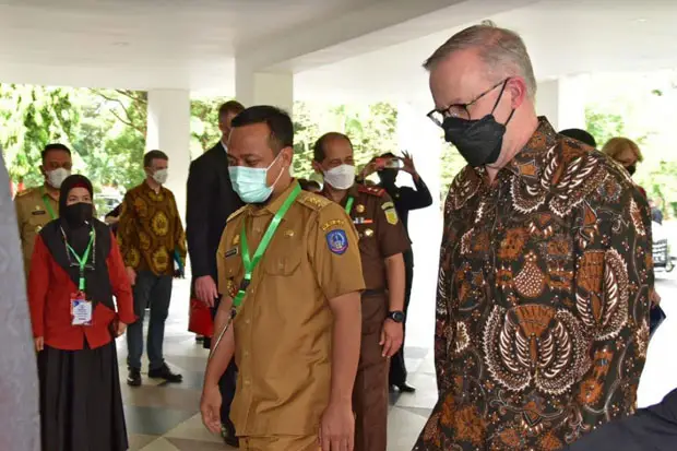 Kunjungan Perdana Menteri...
