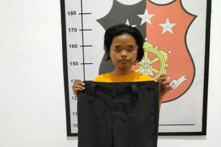Mengaku Polwan, Wanita...