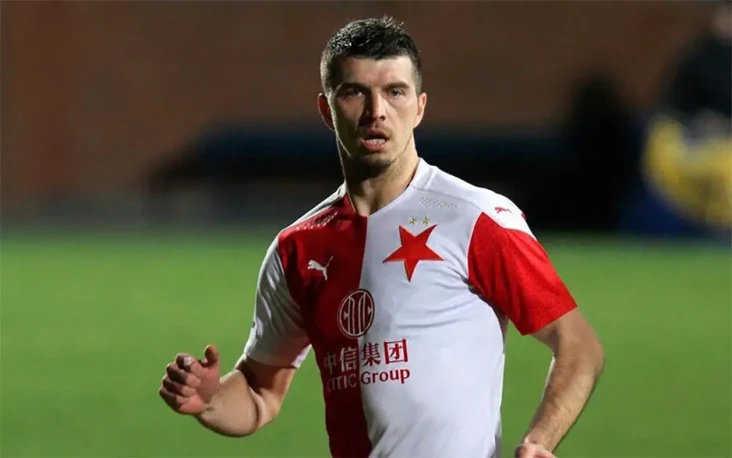 Persija Boyong Ondrej...