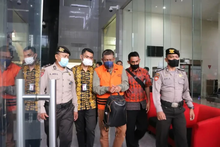 Geledah Kantor Wali...