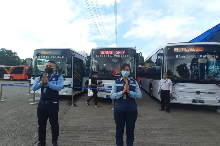 Transjakarta Uji Coba...