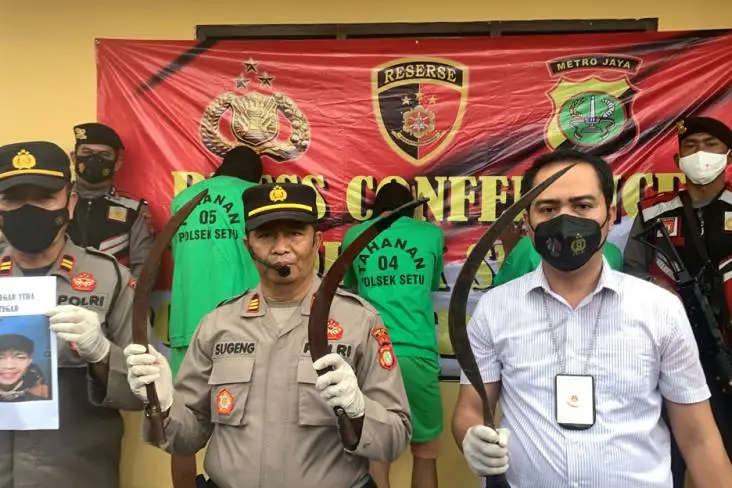 Sangar! Kapten Begal...