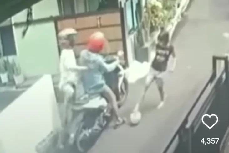 Terekam CCTV, Bocah...