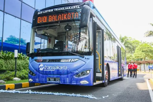 Transjakarta Uji Coba...