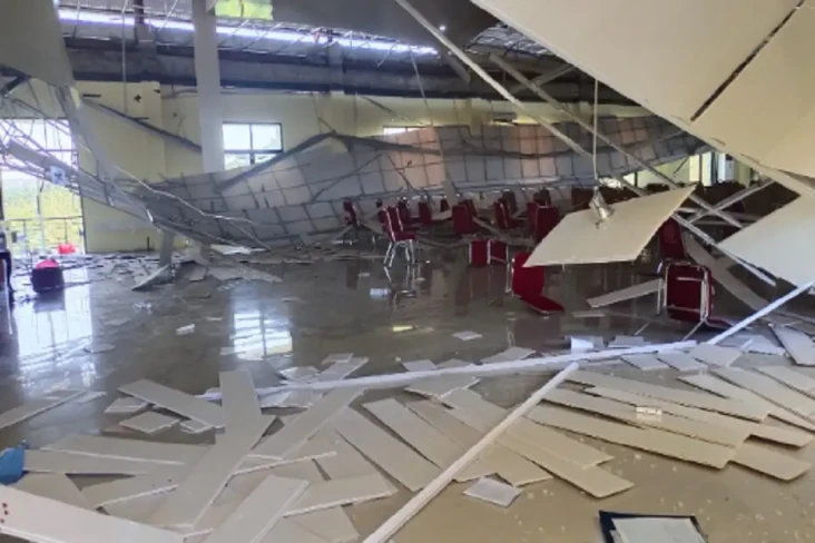 Gempa Dangkal M5,8 Mamuju,...