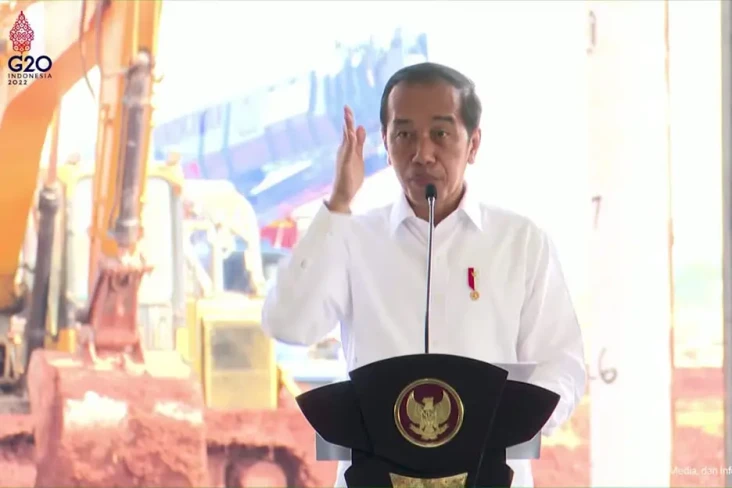 Presiden Jokowi Resmikan...