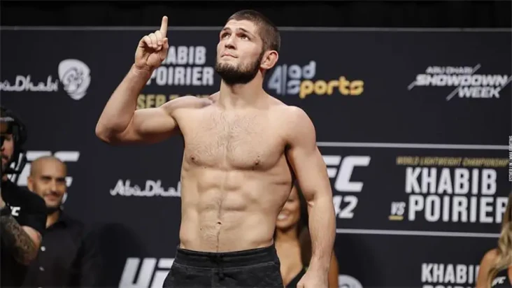 Skenario Dana White...