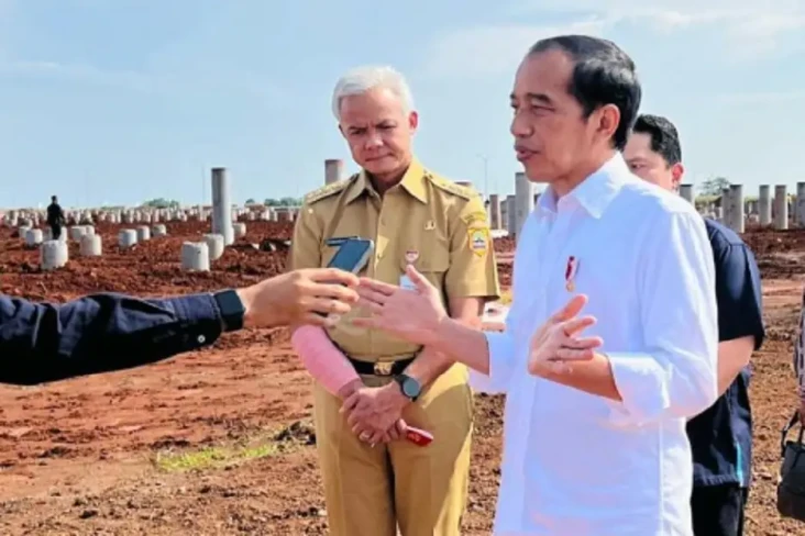 Jokowi Resmikan Industri...