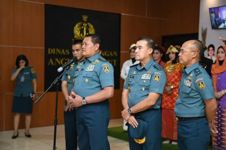 Alutsista TNI AL Berusia...